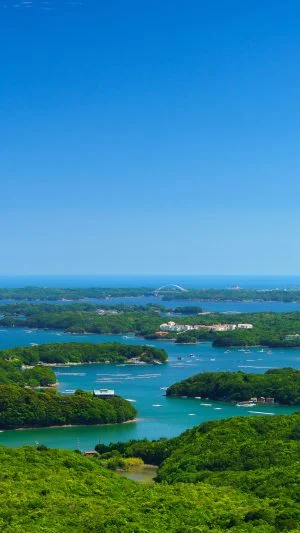 無料壁紙 初夏の英虞湾と青空。PCとデスクトップ壁紙に最適な4K高画質の無料壁紙。三重県志摩市の横山展望台で撮影したフリー写真素材