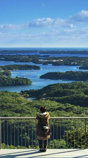 無料スマホ壁紙 英虞湾を望む。AndroidとiPhoneに対応した4K高画質の無料待ち受け画像。三重県志摩市の横山展望台で撮影したフリー写真素材