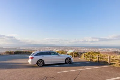 無料壁紙 駐車場。PCとデスクトップ壁紙に最適な4K高画質の無料壁紙。三重県伊勢市の一宇田展望台で撮影したフリー写真素材