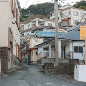 無料壁紙 昭和レトロな町並み。PCとデスクトップ壁紙に最適な4K高画質の無料壁紙。三重県鳥羽市の石鏡町で撮影したフリー写真素材