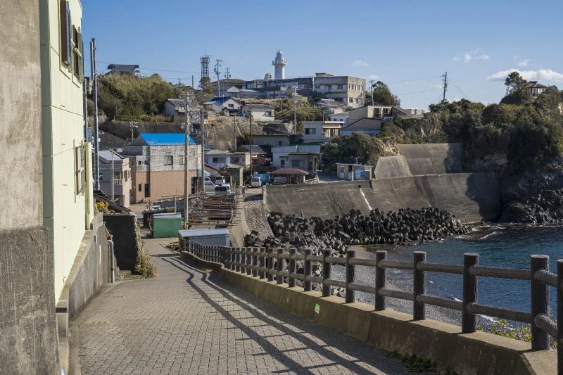 無料壁紙 大王町の町並み。PCとデスクトップ壁紙に最適な4K高画質の無料壁紙。三重県志摩市の大王埼灯台で撮影したフリー写真素材