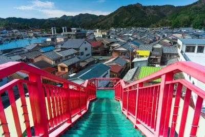 無料壁紙 アルファ橋の歩道橋から眺め。PCとデスクトップ壁紙に最適な4K高画質の無料壁紙。三重県紀北町の江ノ浦大橋で撮影したフリー写真素材