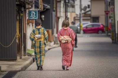 無料壁紙 伊勢もめん散歩。PCとデスクトップ壁紙に最適な4K高画質の無料壁紙。三重県津市の一身田で撮影したフリー写真素材