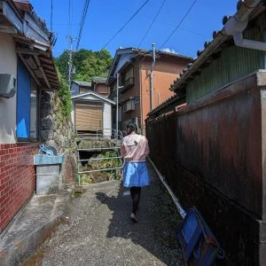 無料壁紙 漁師町さんぽ。PCとデスクトップ壁紙に最適な4K高画質の無料壁紙。三重県尾鷲市の九鬼町で撮影したフリー写真素材