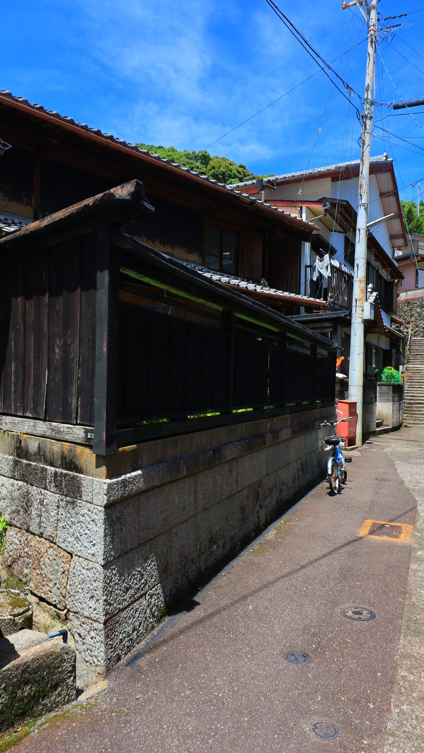 ノスタルジーな路地(三重県尾鷲市・九鬼町)