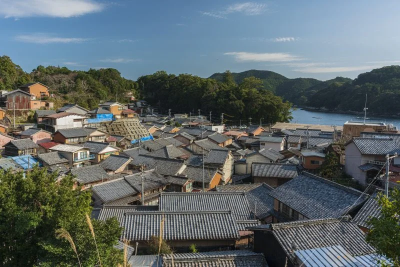 無料壁紙 高台からの眺め。PCとデスクトップ壁紙に最適な4K高画質の無料壁紙。三重県尾鷲市の九鬼町で撮影したフリー写真素材