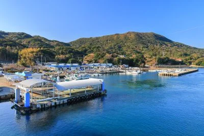 無料壁紙 菅島の町並み。PCとデスクトップ壁紙に最適な4K高画質の無料壁紙。三重県鳥羽市の菅島で撮影したフリー写真素材