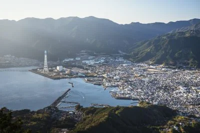 無料壁紙 天狗倉山から見る尾鷲。PCとデスクトップ壁紙に最適な4K高画質の無料壁紙。三重県紀北町の天狗倉山で撮影したフリー写真素材