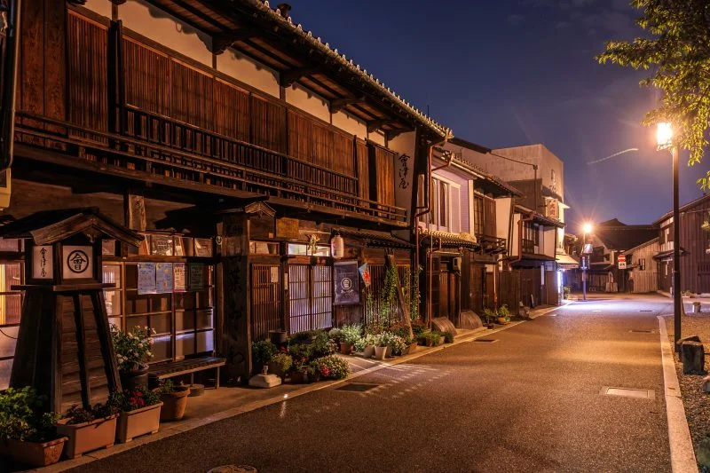 無料壁紙 関宿の夜景。PCとデスクトップ壁紙に最適な4K高画質の無料壁紙。三重県亀山市の東海道関宿で撮影したフリー写真素材