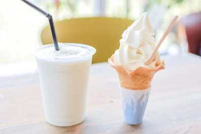 無料壁紙 カフェ「つハッチ」のソフトクリーム。PCとデスクトップ壁紙に最適な4K高画質の無料壁紙。三重県津市の中勢グリーンパークで撮影したフリー写真素材