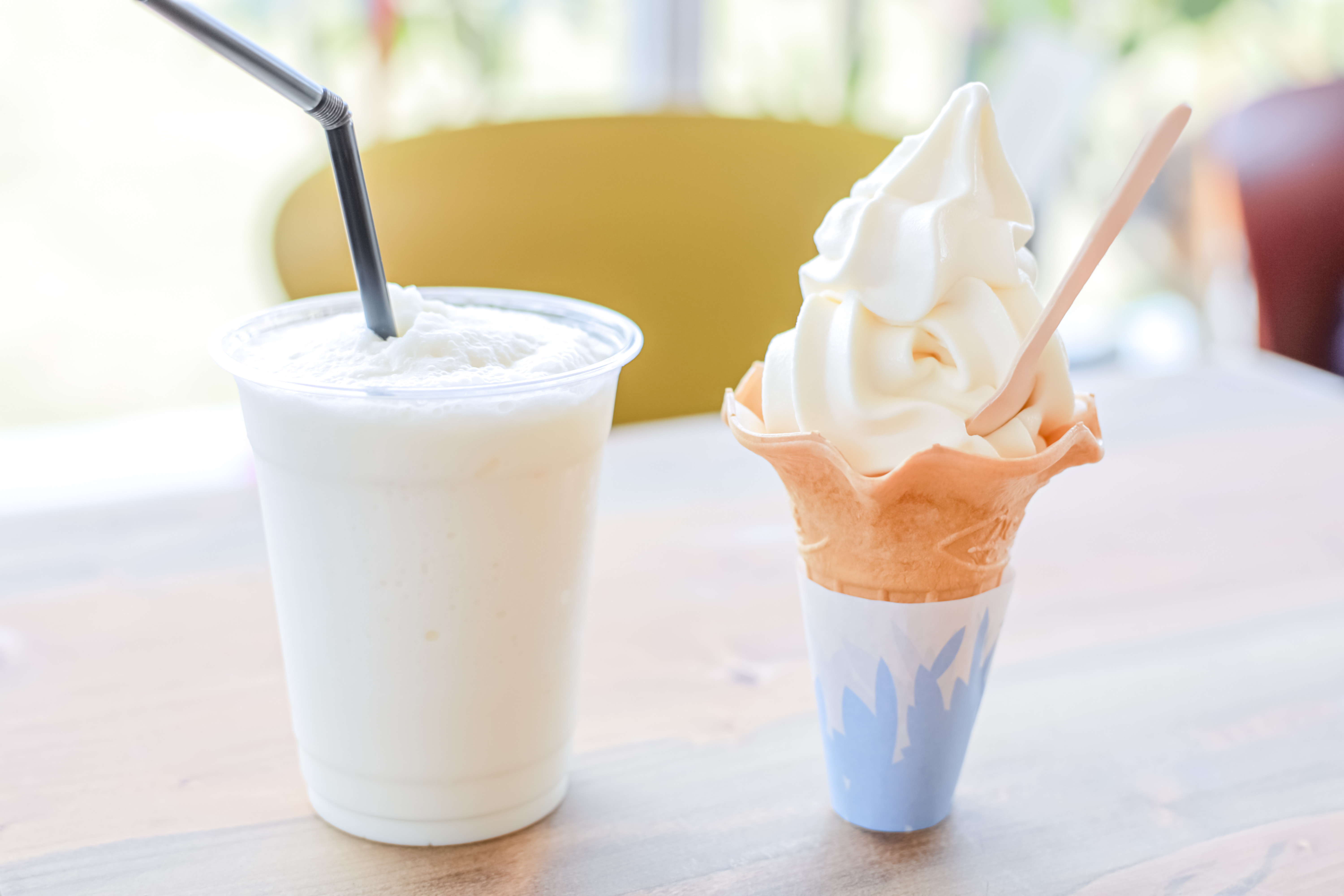 無料壁紙 カフェ「つハッチ」のソフトクリーム。PCとデスクトップ壁紙に最適な4K高画質の無料壁紙。三重県津市の中勢グリーンパークで撮影したフリー写真素材