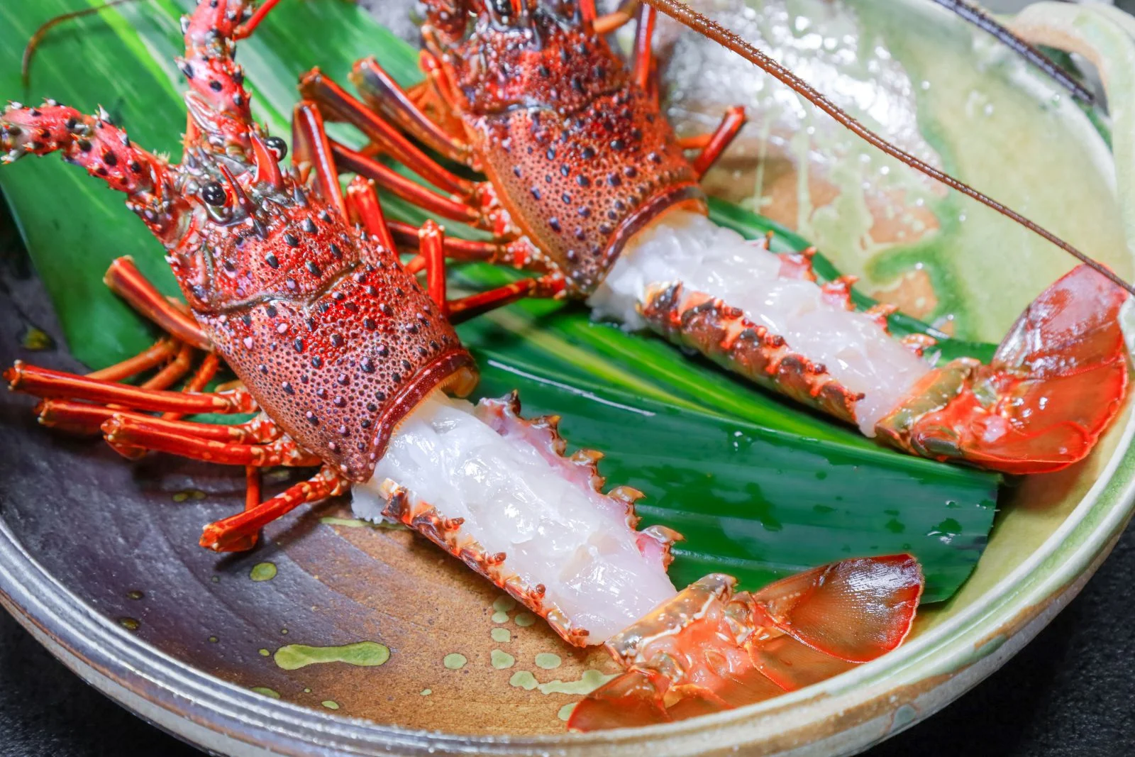無料壁紙 伊勢海老のしゃぶしゃぶ。PCとデスクトップ壁紙に最適な4K高画質の無料壁紙。三重県三重グルメの伊勢海老で撮影したフリー写真素材