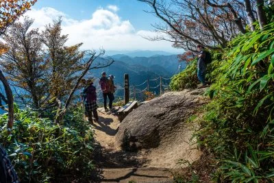 無料壁紙 見晴台。PCとデスクトップ壁紙に最適な4K高画質の無料壁紙。三重県菰野町の御在所ロープウエイで撮影したフリー写真素材