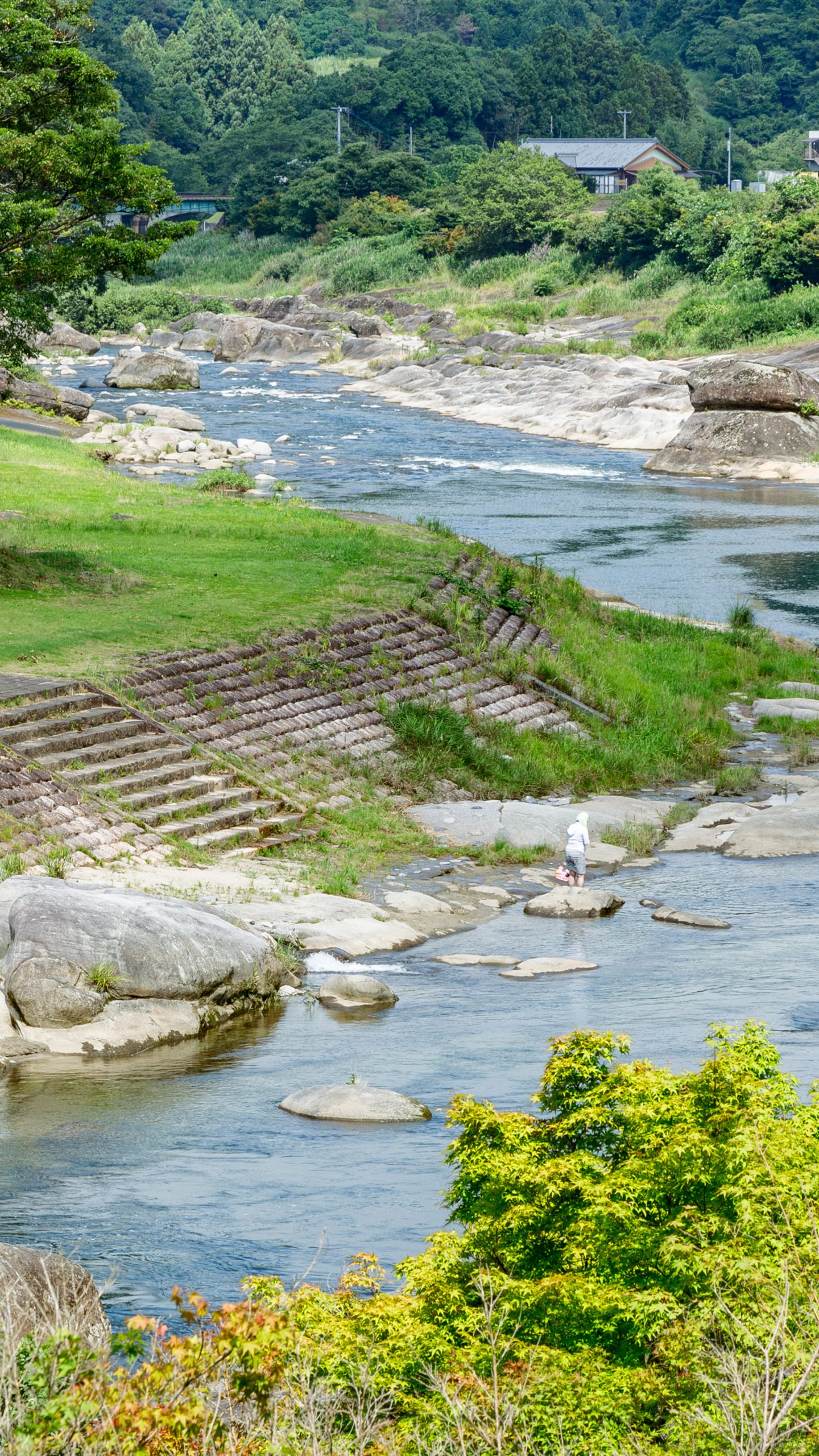 川遊びエリアの全体(三重県津市・リバーパーク真見)