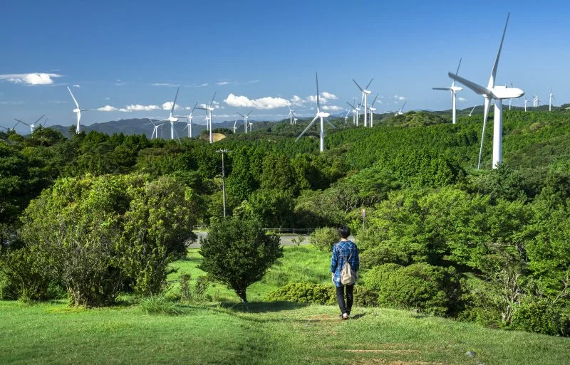 無料壁紙 三角点からの眺め。PCとデスクトップ壁紙に最適な4K高画質の無料壁紙。三重県津市の青山高原で撮影したフリー写真素材