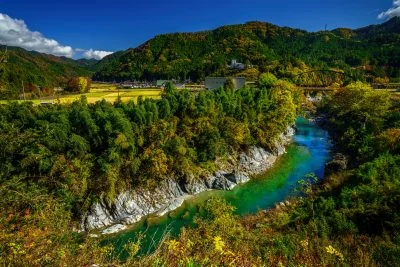 無料壁紙 奥香肌峡の秋。PCとデスクトップ壁紙に最適な4K高画質の無料壁紙。三重県松阪市の香肌峡で撮影したフリー写真素材