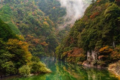 無料壁紙 香落渓リフレクション。PCとデスクトップ壁紙に最適な4K高画質の無料壁紙。三重県名張市の香落渓で撮影したフリー写真素材