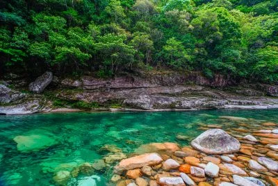 無料壁紙 銚子川ブルー。PCとデスクトップ壁紙に最適な4K高画質の無料壁紙。三重県紀北町の銚子川で撮影したフリー写真素材