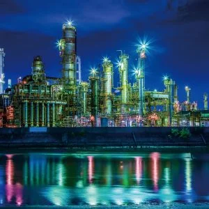 無料壁紙 大正橋の工場夜景。PCとデスクトップ壁紙に最適な4K高画質の無料壁紙。三重県四日市市の四日市コンビナートで撮影したフリー写真素材