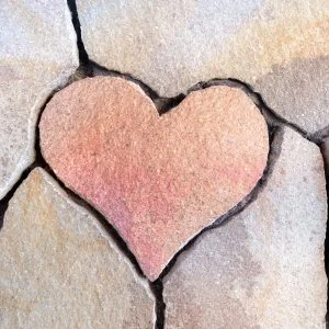 ハートの石（内宮地下参道 ）のフリー写真素材