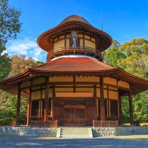 無料壁紙 俳聖殿を正面から眺める。PCとデスクトップ壁紙に最適な4K高画質の無料壁紙。三重県伊賀市の俳聖殿で撮影したフリー写真素材