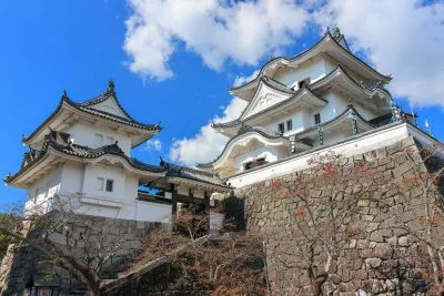 無料壁紙 大天守と小天守。PCとデスクトップ壁紙に最適な4K高画質の無料壁紙。三重県伊賀市の伊賀上野城で撮影したフリー写真素材