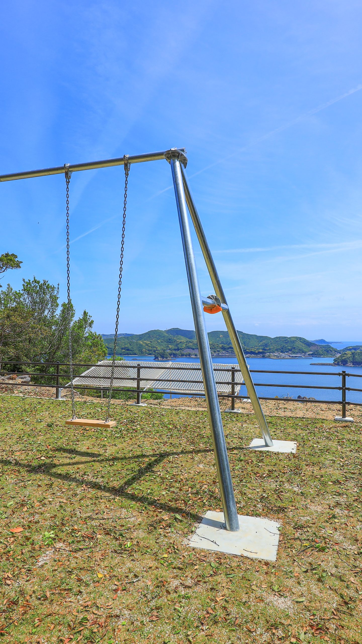 敷地内の様子(三重県南伊勢町・南海展望広場の絶景ブランコ)