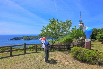 無料壁紙 プリケツモニュメントのマネ（笑）。PCとデスクトップ壁紙に最適な4K高画質の無料壁紙。三重県南伊勢町の南海展望台で撮影したフリー写真素材