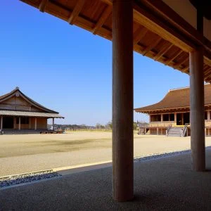 無料壁紙 正殿と西脇殿。PCとデスクトップ壁紙に最適な4K高画質の無料壁紙。三重県明和町のさいくう平安の杜で撮影したフリー写真素材