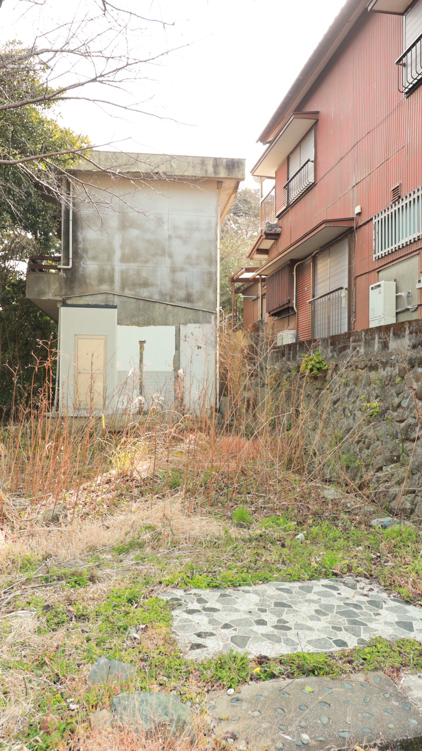 無料壁紙 江戸川乱歩の住居跡。PCとデスクトップ壁紙に最適な4K高画質の無料壁紙。三重県鳥羽市の坂手島で撮影したフリー写真素材