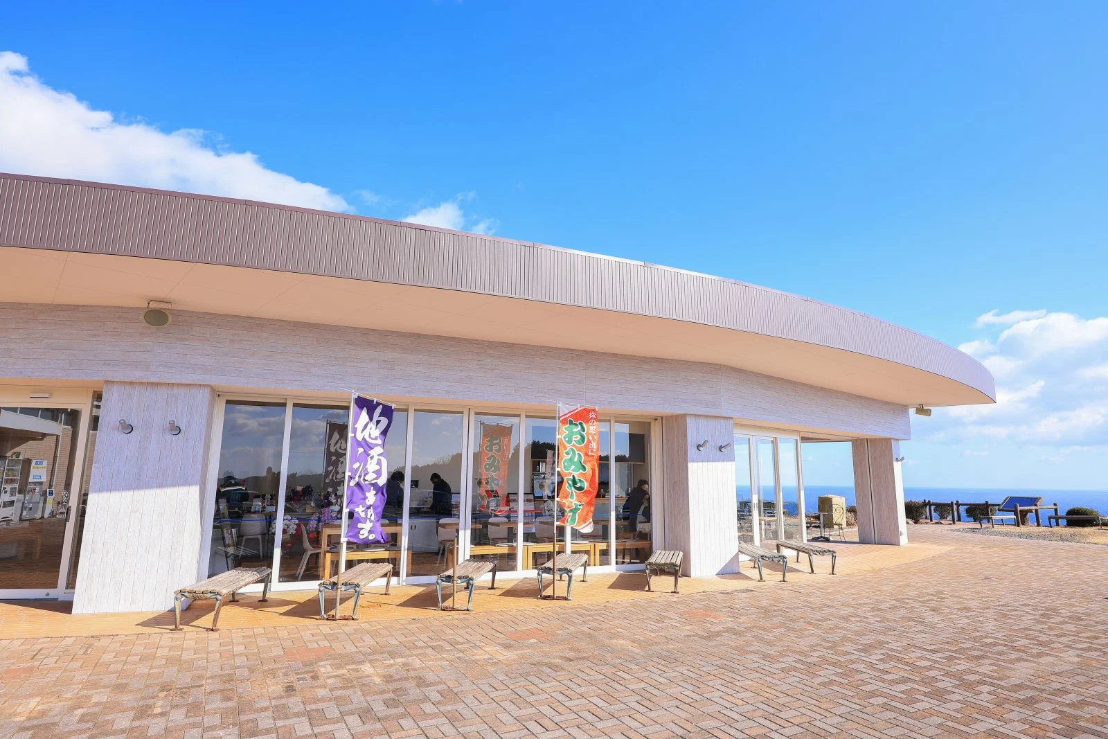 無料壁紙 海女のテラス。PCとデスクトップ壁紙に最適な4K高画質の無料壁紙。三重県鳥羽市の鳥羽展望台で撮影したフリー写真素材