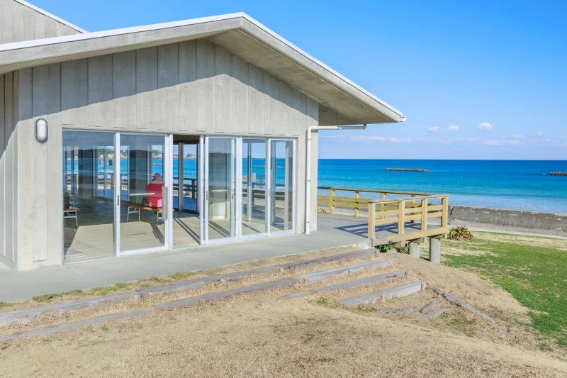 無料壁紙 国府白浜休憩舎。PCとデスクトップ壁紙に最適な4K高画質の無料壁紙。三重県志摩市の国府白浜で撮影したフリー写真素材