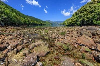 無料壁紙 太地（タージ）浜。PCとデスクトップ壁紙に最適な4K高画質の無料壁紙。三重県尾鷲市の盛松で撮影したフリー写真素材