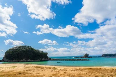 無料壁紙 あづり浜の全体。PCとデスクトップ壁紙に最適な4K高画質の無料壁紙。三重県志摩市のあづり浜で撮影したフリー写真素材