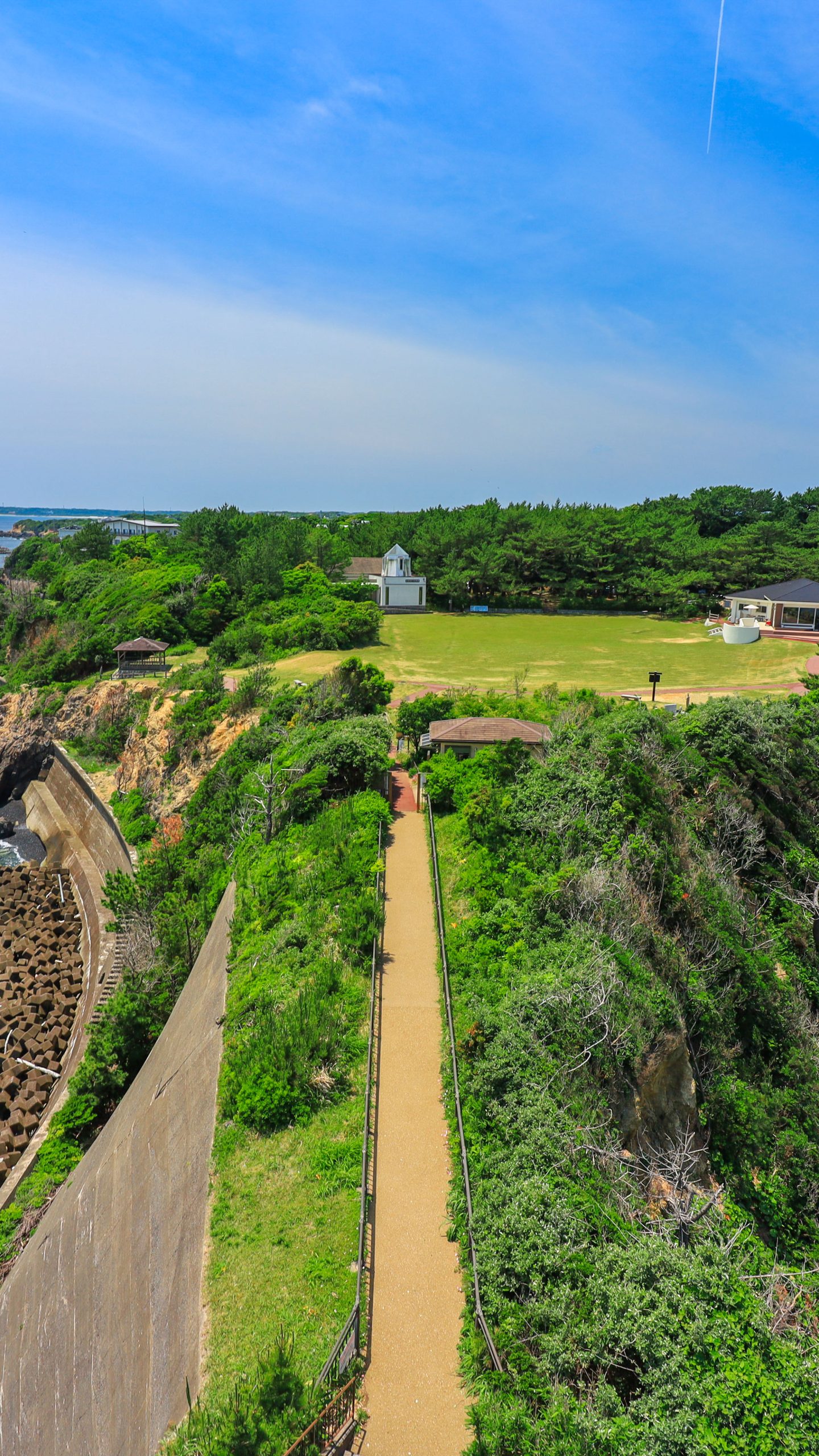 灯台から眺める安乗崎園地(三重県志摩市・安乗埼灯台)