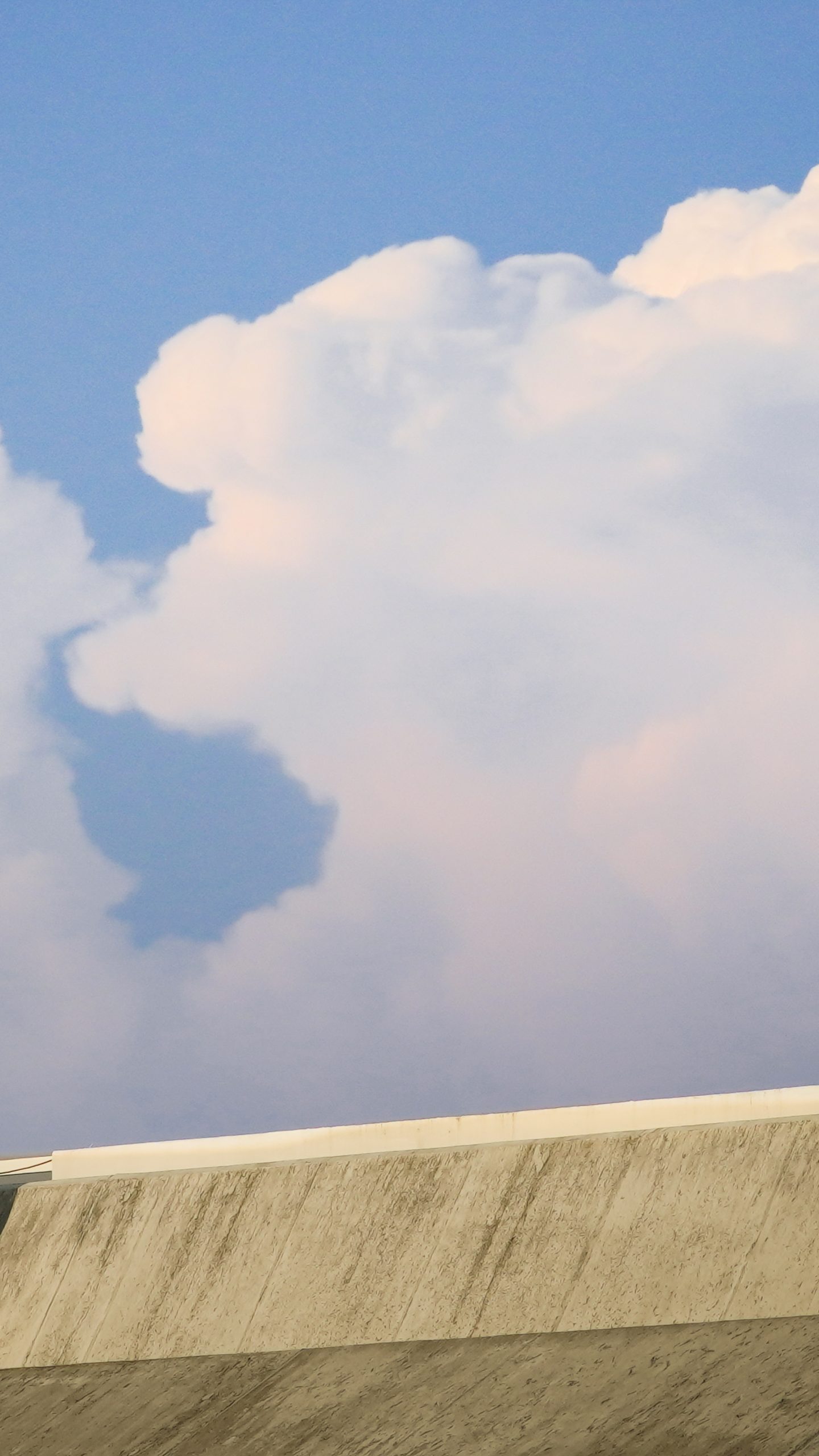 入道雲(三重県津市・御殿場海岸)
