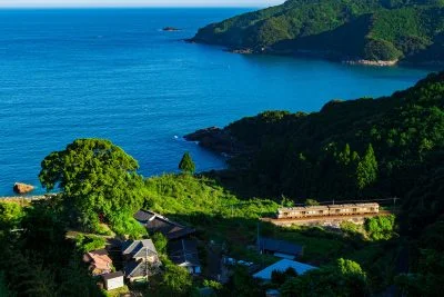 無料壁紙 徐福茶屋からの眺め。PCとデスクトップ壁紙に最適な4K高画質の無料壁紙。三重県熊野市の波田須で撮影したフリー写真素材