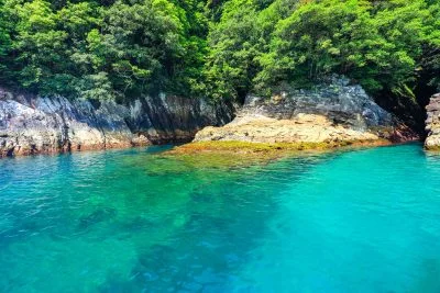 無料壁紙 蛇の口。PCとデスクトップ壁紙に最適な4K高画質の無料壁紙。三重県尾鷲市の九鬼町で撮影したフリー写真素材