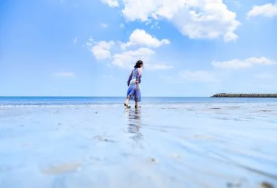 無料壁紙 ウユニ河芸。PCとデスクトップ壁紙に最適な4K高画質の無料壁紙。三重県津市のマリーナ河芸で撮影したフリー写真素材