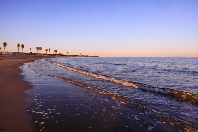 無料壁紙 日没のマジックアワー。PCとデスクトップ壁紙に最適な4K高画質の無料壁紙。三重県津市のマリーナ河芸で撮影したフリー写真素材