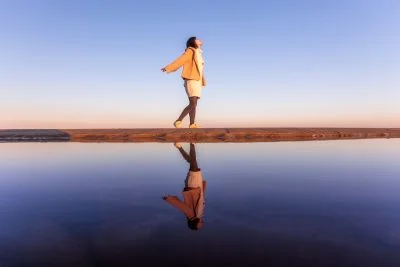 無料壁紙 まるでウユニ塩湖。PCとデスクトップ壁紙に最適な4K高画質の無料壁紙。三重県津市のマリーナ河芸で撮影したフリー写真素材