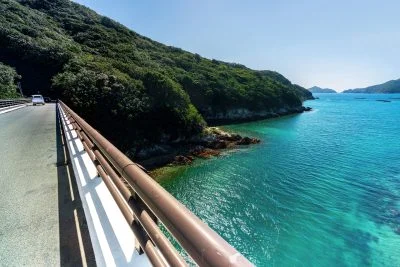 無料壁紙 阿曽浦大橋からの眺め。PCとデスクトップ壁紙に最適な4K高画質の無料壁紙。三重県南伊勢町の親子大橋で撮影したフリー写真素材