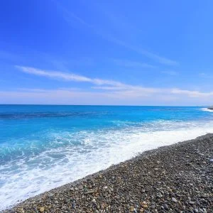 無料壁紙 七里御浜の鼓動。PCとデスクトップ壁紙に最適な4K高画質の無料壁紙。三重県御浜町の七里御浜ふれあいビーチで撮影したフリー写真素材