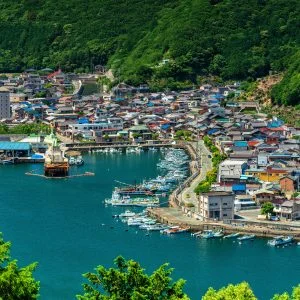 無料壁紙 大紀町錦の町並み。PCとデスクトップ壁紙に最適な4K高画質の無料壁紙。三重県大紀町の塩浜山村広場で撮影したフリー写真素材