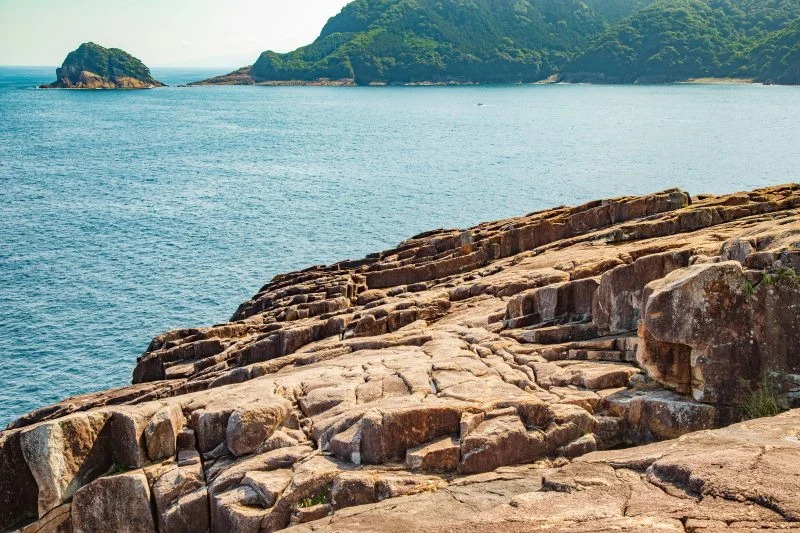 無料壁紙 熊野灘と千畳敷。PCとデスクトップ壁紙に最適な4K高画質の無料壁紙。三重県熊野市の楯ヶ崎で撮影したフリー写真素材