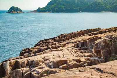 無料壁紙 熊野灘と千畳敷。PCとデスクトップ壁紙に最適な4K高画質の無料壁紙。三重県熊野市の楯ヶ崎で撮影したフリー写真素材