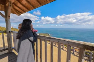 無料壁紙 箱田山園地のデッキ。PCとデスクトップ壁紙に最適な4K高画質の無料壁紙。三重県鳥羽市の鳥羽展望台で撮影したフリー写真素材