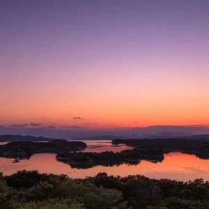 無料壁紙 英虞湾マジックアワー。PCとデスクトップ壁紙に最適な4K高画質の無料壁紙。三重県志摩市のともやま公園（桐垣展望台）で撮影したフリー写真素材