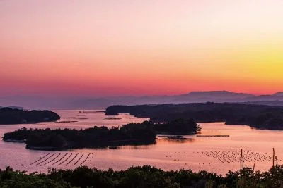 無料壁紙 日没後の海。PCとデスクトップ壁紙に最適な4K高画質の無料壁紙。三重県志摩市のともやま公園（桐垣展望台）で撮影したフリー写真素材