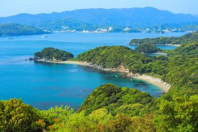 無料壁紙 天望山レイフィールドから眺める大崎。PCとデスクトップ壁紙に最適な4K高画質の無料壁紙。三重県鳥羽市の答志島で撮影したフリー写真素材